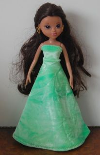 Doll Clothes for Moxie Girlz   Green Velvety Long Sleeveless Dress