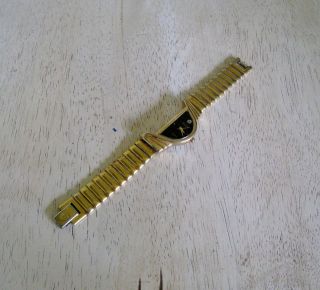 Vintage Ladies Elgin Quartz Goldtone Wristwatch Unique