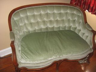 ANTIQUE FRENCH PROVINCIAL VICTORIAN LOVESEAT EXCELLENT LOOK