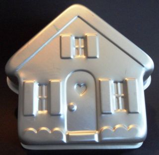 Wilton STAND UP House Cake Pan 3D Doll DOG Haunted House COTTAGE