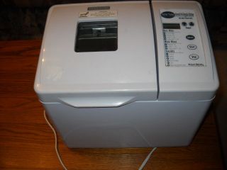 West Bend Bread Machine, Model 41026, Good Used Condition White