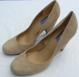 UO Urban Outfitters Womens Suede Tapered Heel Pumps size 6
