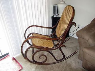 ANTIQUE THONET STYLE BENTWOOD ROCKER WOODEN ROCKING CHAIR BROWN AND 