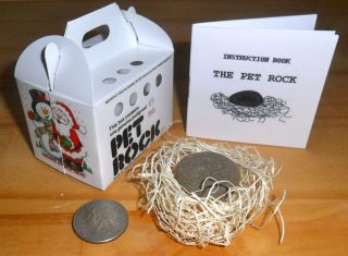 Merry Christmas Pet Rock (Mini) Style.Great for Christmas parties 
