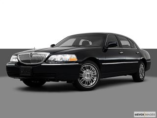 Lincoln Town Car 2010 Signature Limited