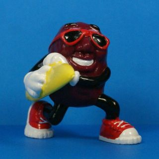 Vintage CALIFORNIA RAISIN With SURF BOARD By Applause 1988 Surfboard