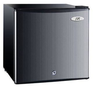 STAINLESS STEEL UPRIGHT FREEZER COMPACT WITH TRUE 0 DEGREE CAPABILITY