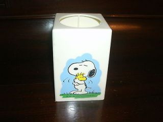 Vintage 1958 1965 Peanuts Snoopy paper cup dispenser NICE RARE