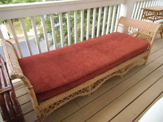 Anique vintage wicker chaise/ daybed,could be painted any color easily