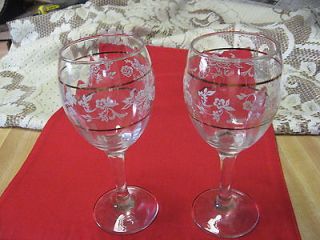 GORGEOUS Wine Glasses Pasabahce Circle Art of Glass Turkey