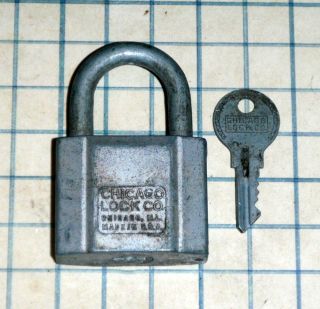 Vtg old Chicago Lock Co 30X Padlock & Flat Key Skeleton antique Chest 