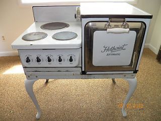 1928 Edison Electric 3 Burner Hotpoint Automatic Electric Range/Oven 