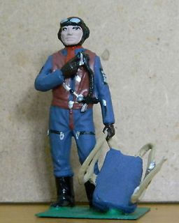 MUNDIART 1/32 SCALE HAND PAINTED WWII GERMAN LUFTWAFFE PILOT TOY 