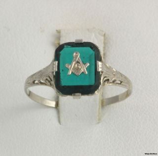   Lodge Simulated Emerald ring   14k White Gold Vintage Masons Estate