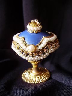 BEAUTIFULLY JEWELED BLUE REAL QUAIL EGG JEWELRY BOX (faberge egg)