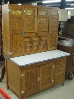 SELLERS 1910 COUNTRY OAK KITCHEN CABINET W/FLOUR SIFTER