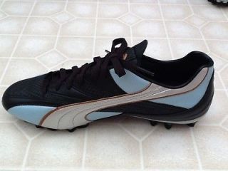 puma soccer shoes in Clothing, 