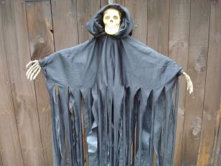   Monster Creature Scary Halloween Party Prop Haunted Decoration