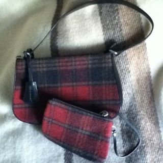 EDDIE BAUER Leather and Wool Handbag with Wristlet   Great For Fall