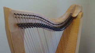   Dusty Strings FH36 S Natural Maple Lever Harp Fully Levered Folk Harp