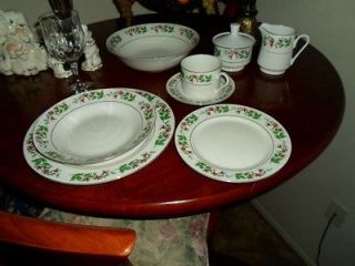 91 pc Christmas Dinnerware by Gibson for 16 plus xtra pcs   Free 