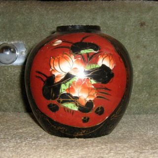 Vase Art Deco Made in China Red Gold round flowers 6 tall excellent 