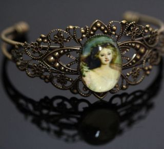Beautiful Victorian Lady Cameo Bracelet Great Quality Antique Style 