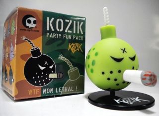 Frank Kozik   GREEN 1.5 WTF smoking BOMB Party Fun Pack   with 
