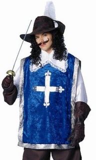 musketeer costume in Clothing, 