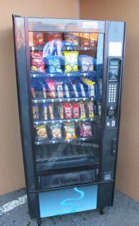 Polyvend 453 Vending Machine for snacks and food