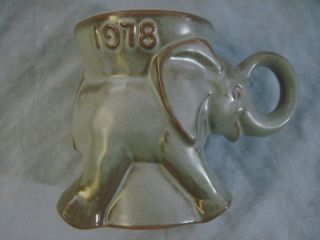 1978 Frankoma GOP REPUBLICAN ELEPHANT MUG Blue Brown