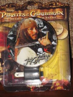 PIRATES OF THE CARRIBEAN DEAD MEN TELL NO TALES NIGHT L