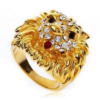 gold lion head ring in Jewelry & Watches