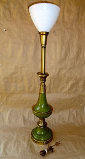 VTG MID CENTURY MODERN REMBRANDT ? TABLE LAMP LAMP MILK GLASS SHADE
