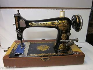 1901 Model 27 Singer Sewing Machine .Very Clean and DetailedSeri 