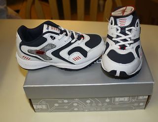 REEBOK MAKE TRACKS 2 LIGHT UPS SHOES TODDLER SIZE 2 NEW IN THE BOX