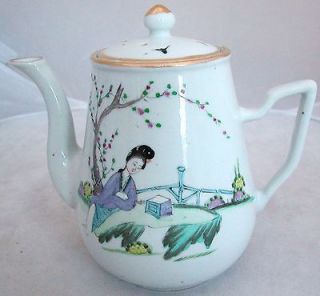 famille rose teapot in Teapots