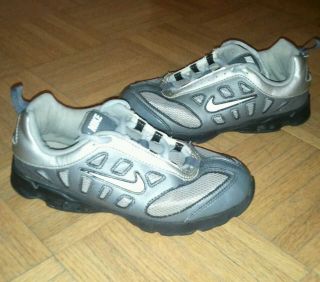 Boys Nike Impax shoes size 2 Youth