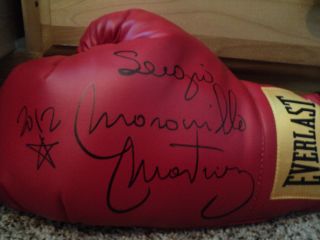 Sergio Maravilla Martinez Signed Red Everlast Boxing glove with 