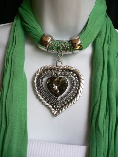 NEW WOMEN GREEN FABRIC SUMMER SCARF NECKLACE BIG SILVER CRYSTAL HEART 