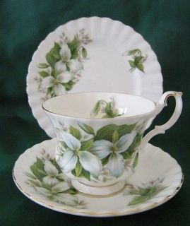 Royal Albert England TRILLIUM white floral TRIO tea plate cup saucer 