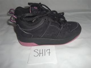 Girls Heelys Shoes Size 3 Black & Pink  1012T11SH17