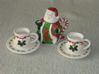 Childs Christmas Tea Set   6 Piece   Santa w/ Cups and Saucers