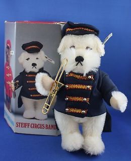 Steiff 0121 Dog Bandsman From The Golden Age Of The Circus Series With 