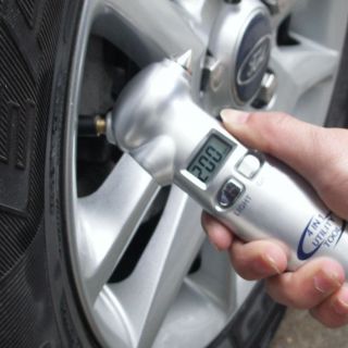  4In1 Digital LCD Car Use Tire Gauge Safe Hammer FlashLight Cutter