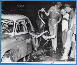 1965 Vietnam Demolition Expert Examines Taxi Damaged VC Bomb Original 