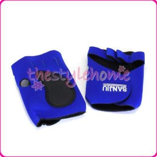 workout gloves in Clothing, 