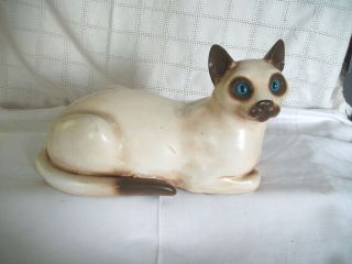 Universal statuary Siamese cat figure #193