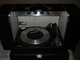 REAL NICE GENERAL ELECTRIC TRIMLINE STEREO 500 PHONOGRAPH