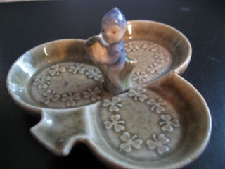 WADE CO ARMAGH SHAMROCK GREEN DISH WITH BLUE LEPRECHAN GNOME FAIRY ON 